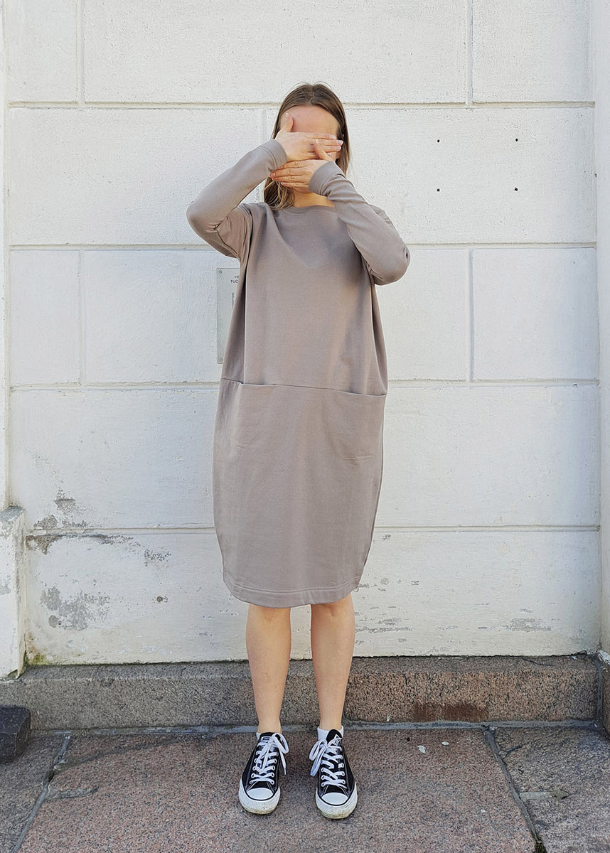 Giant split outlet dress