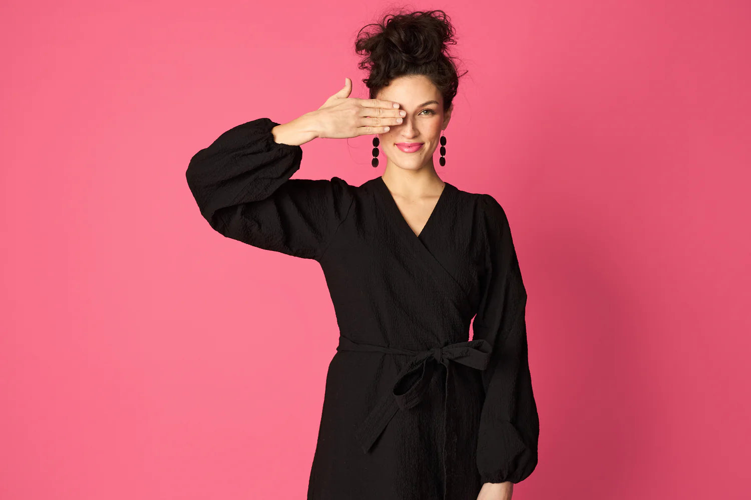 PUFF WRAP DRESS, Black