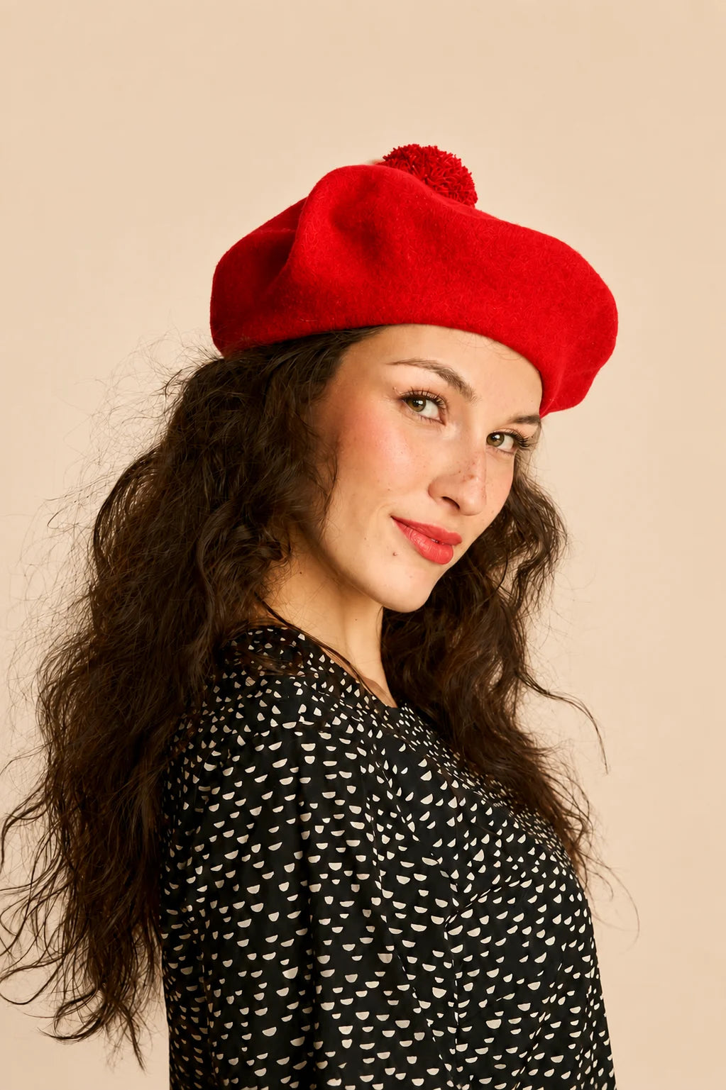 POM POM BERET, Red